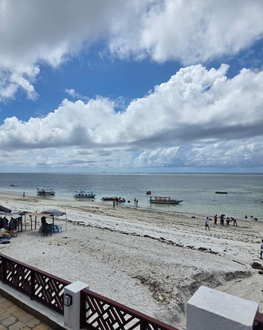 4BR All-Ensuite with DSQ & Private Beach Access - Nyali
