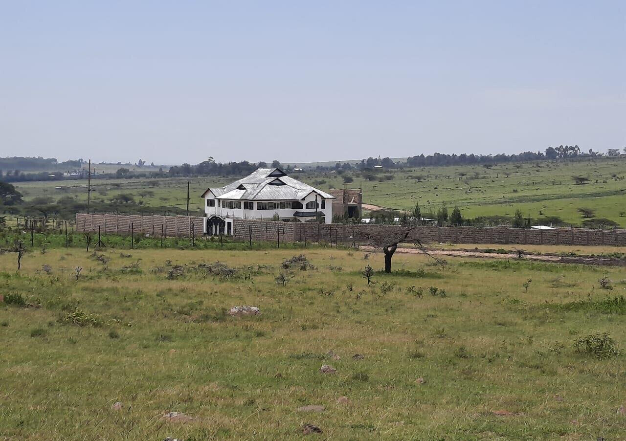 KSh 1.5M Garden Plot with Parking