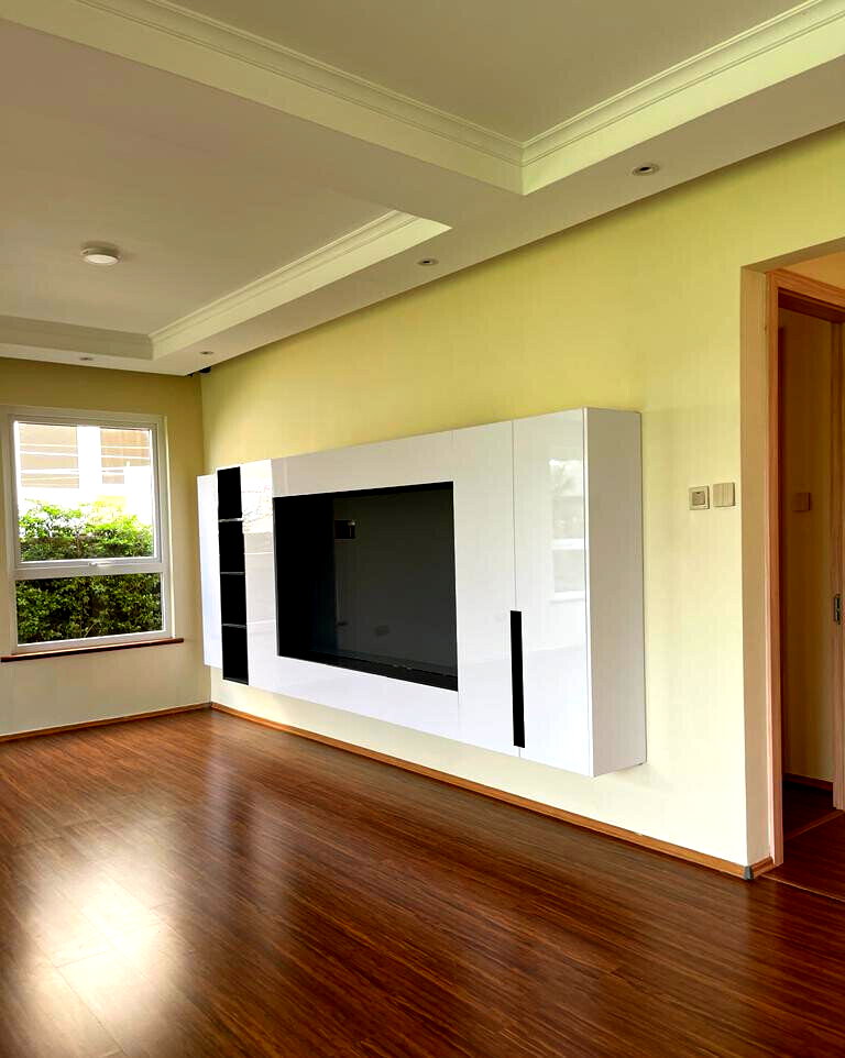 4BR Townhouse with Rooftop Terrace & Home Office - Runda