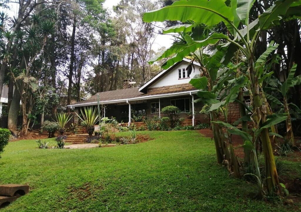 0.8 Acre Lavington Bungalow at KSh 260K