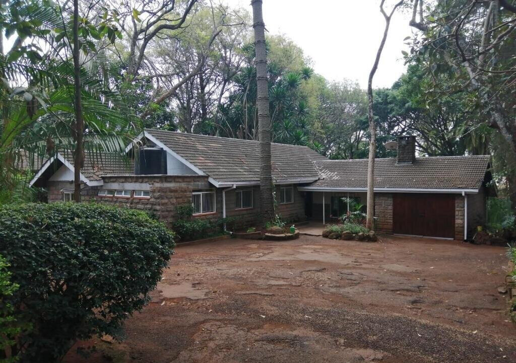 0.8 Acre Lavington Bungalow at KSh 260K