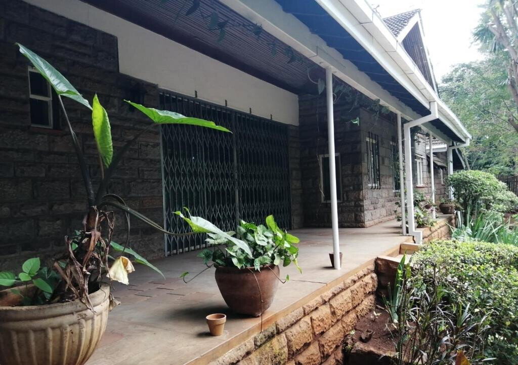 0.8 Acre Lavington Bungalow at KSh 260K