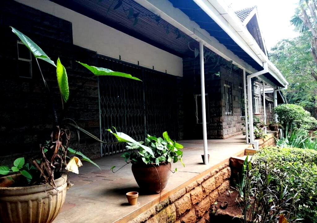 0.8 Acre Lavington Bungalow at KSh 260K
