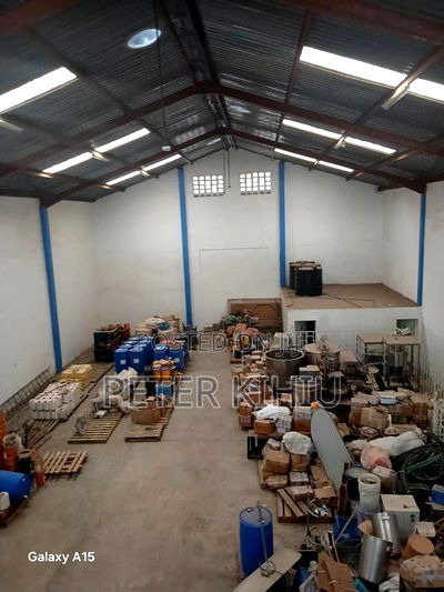 Warehouse to Let 5500sqft Off Enterprise Rd - Image 4