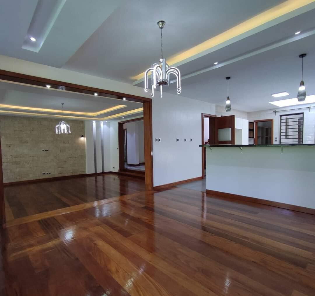 5-Ensuite Townhouse with Mature Garden & Backup Power - Lavington