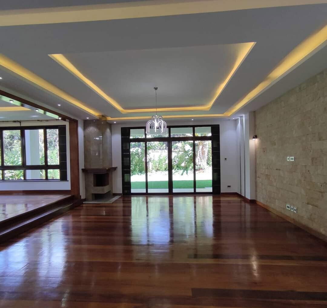 5-Ensuite Townhouse with Mature Garden & Backup Power - Lavington