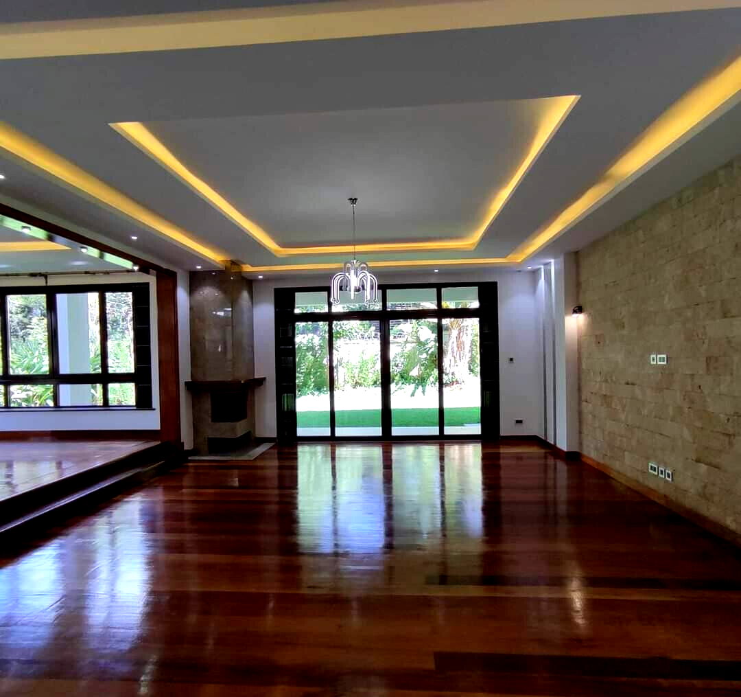5-Ensuite Townhouse with Mature Garden & Backup Power - Lavington