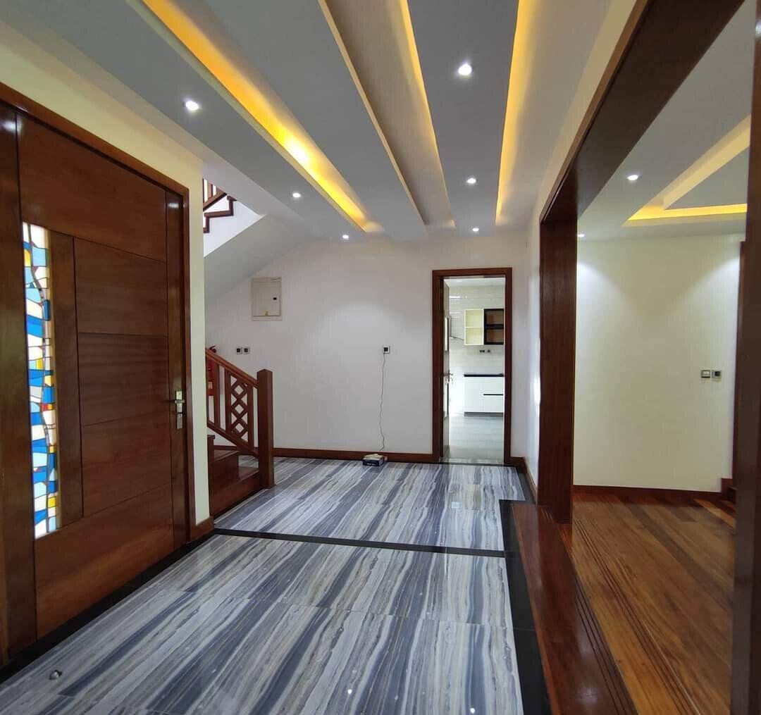 5-Ensuite Townhouse with Mature Garden & Backup Power - Lavington