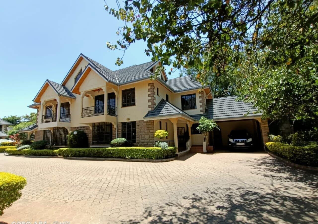 Six 5BR All-Ensuite Townhouses on 0.75 Acres - Kileleshwa