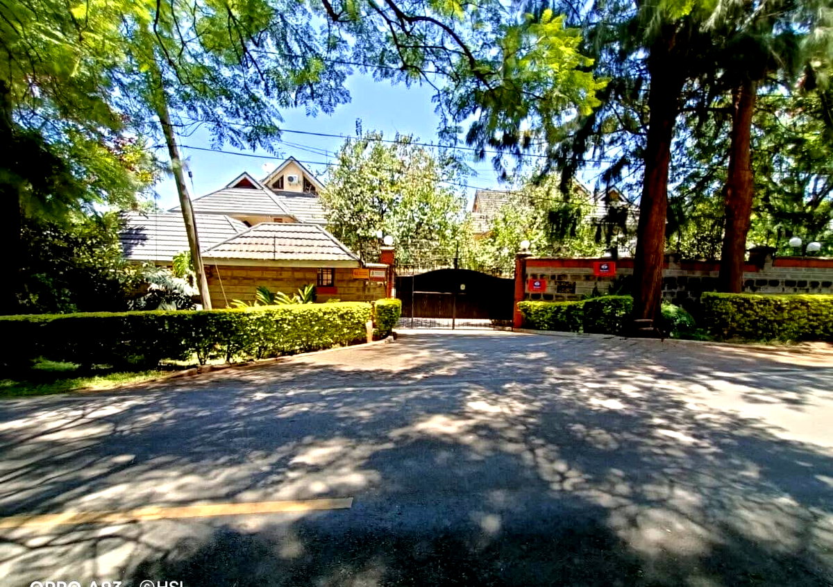 Six 5BR All-Ensuite Townhouses on 0.75 Acres - Kileleshwa