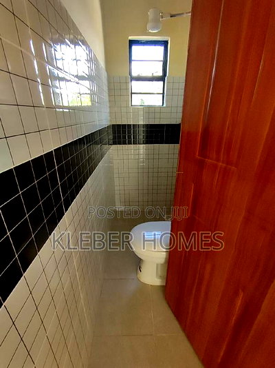 3bdrm Bungalow in Matasia for sale - Image 10