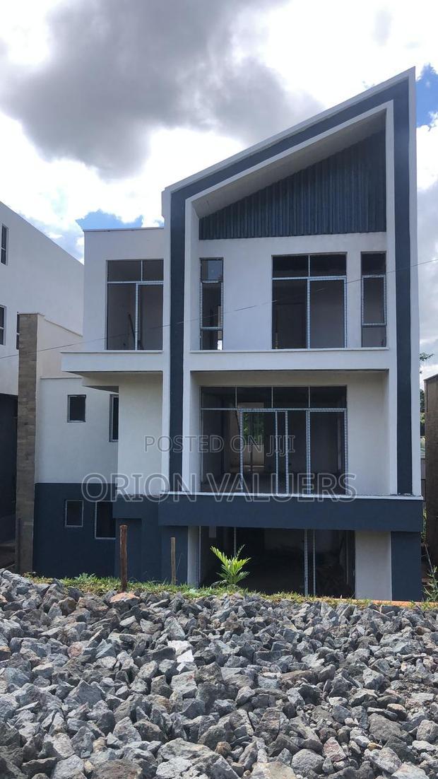 4bdrm Maisonette in Green View Villas, Ridgeways for sale