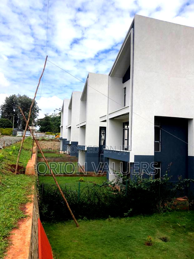 4bdrm Maisonette in Green View Villas, Ridgeways for sale