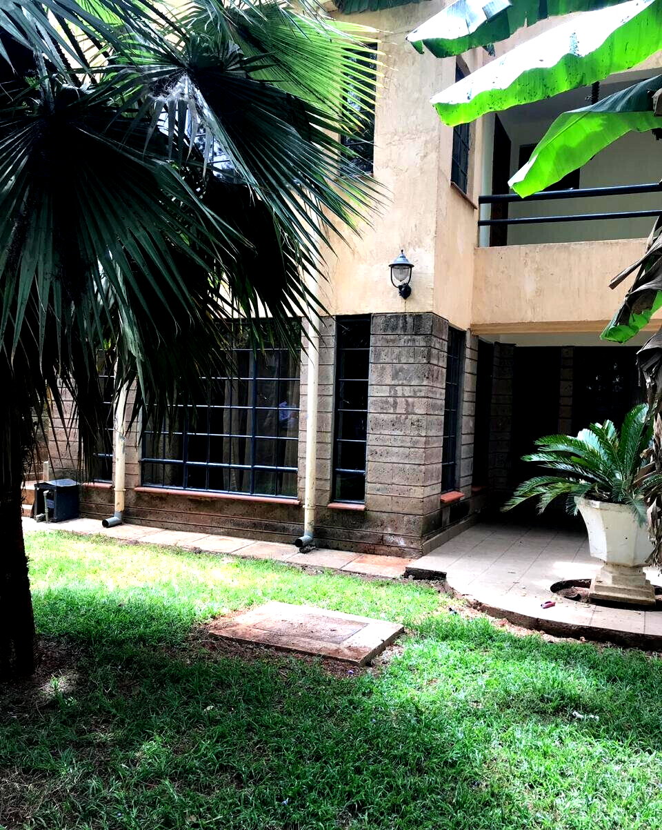 Newly Renovated 5-Ensuite Townhouse with Rooftop Terrace - Lavington