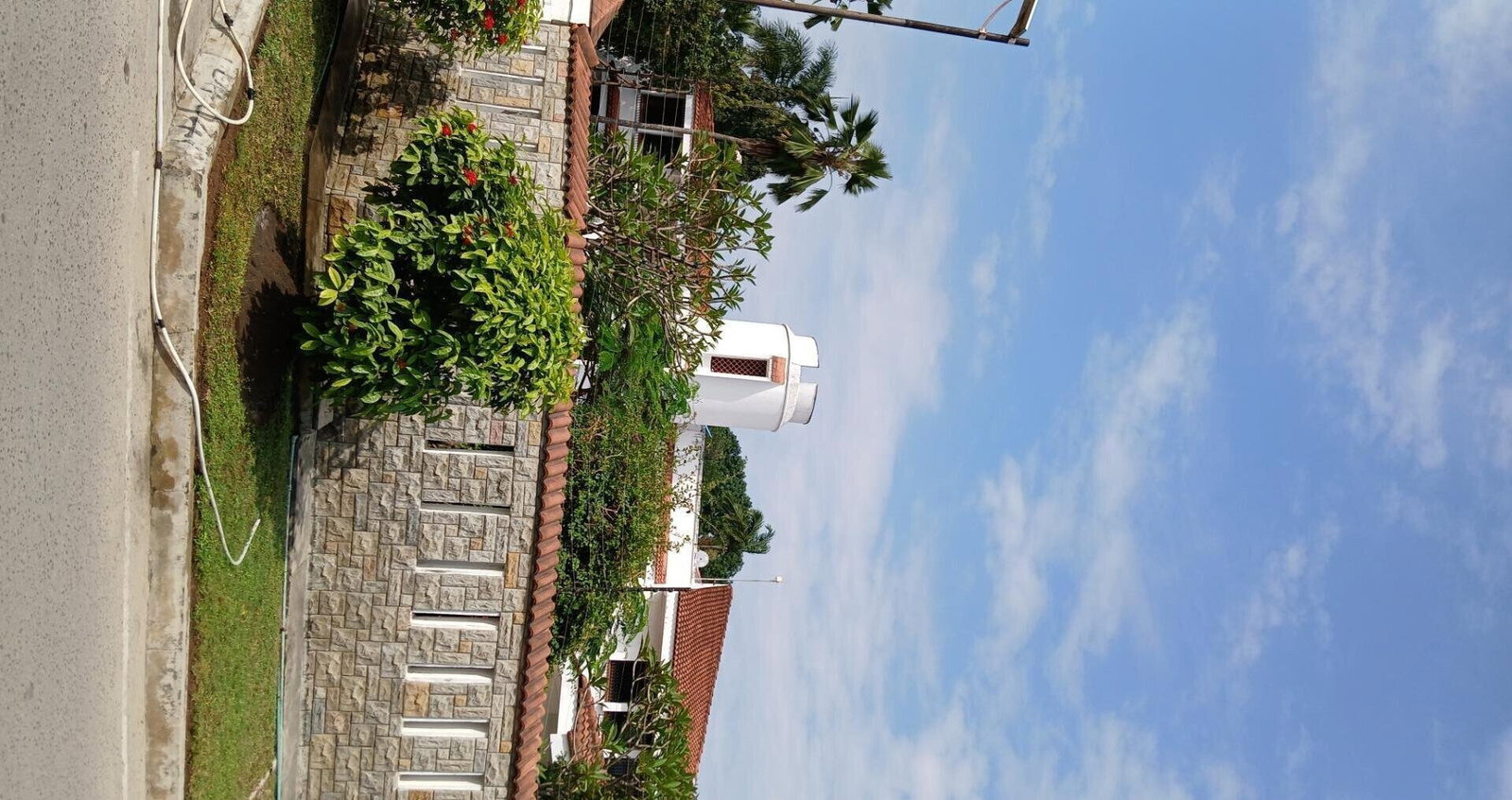 7-Bedroom Townhouse on 3/4 Acre with DSQ - Nyali Mombasa
