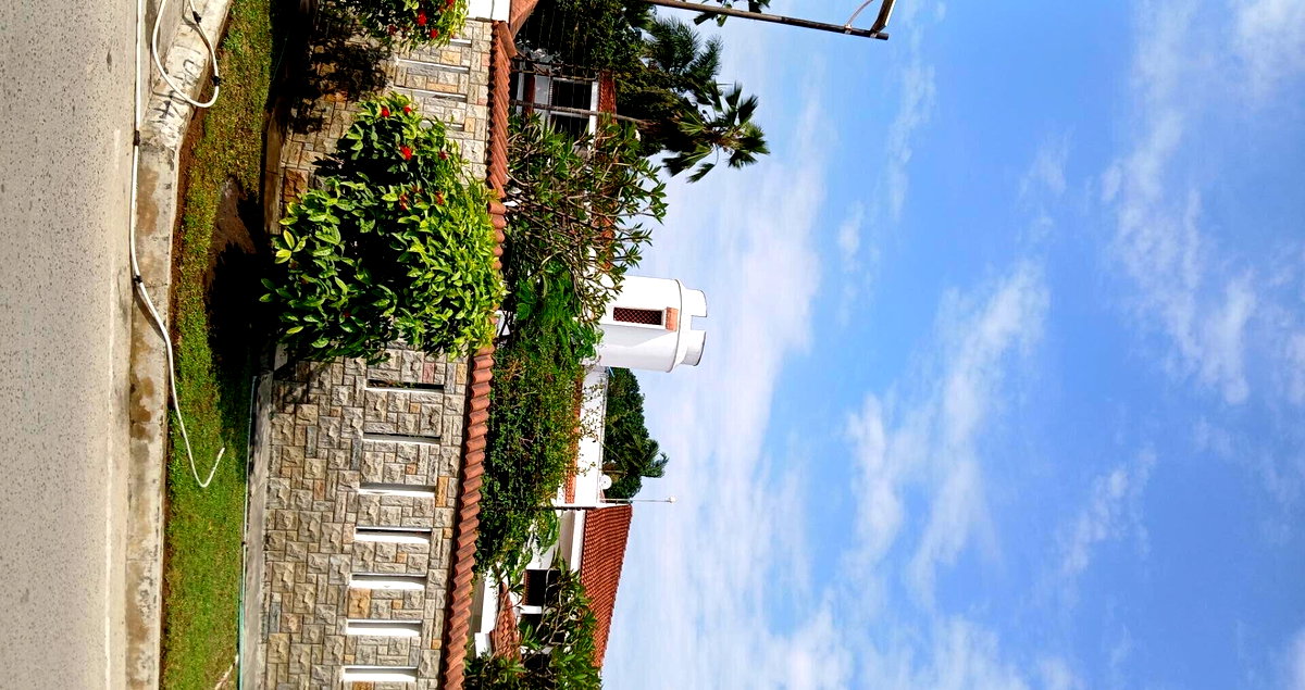 7-Bedroom Townhouse on 3/4 Acre with DSQ - Nyali Mombasa