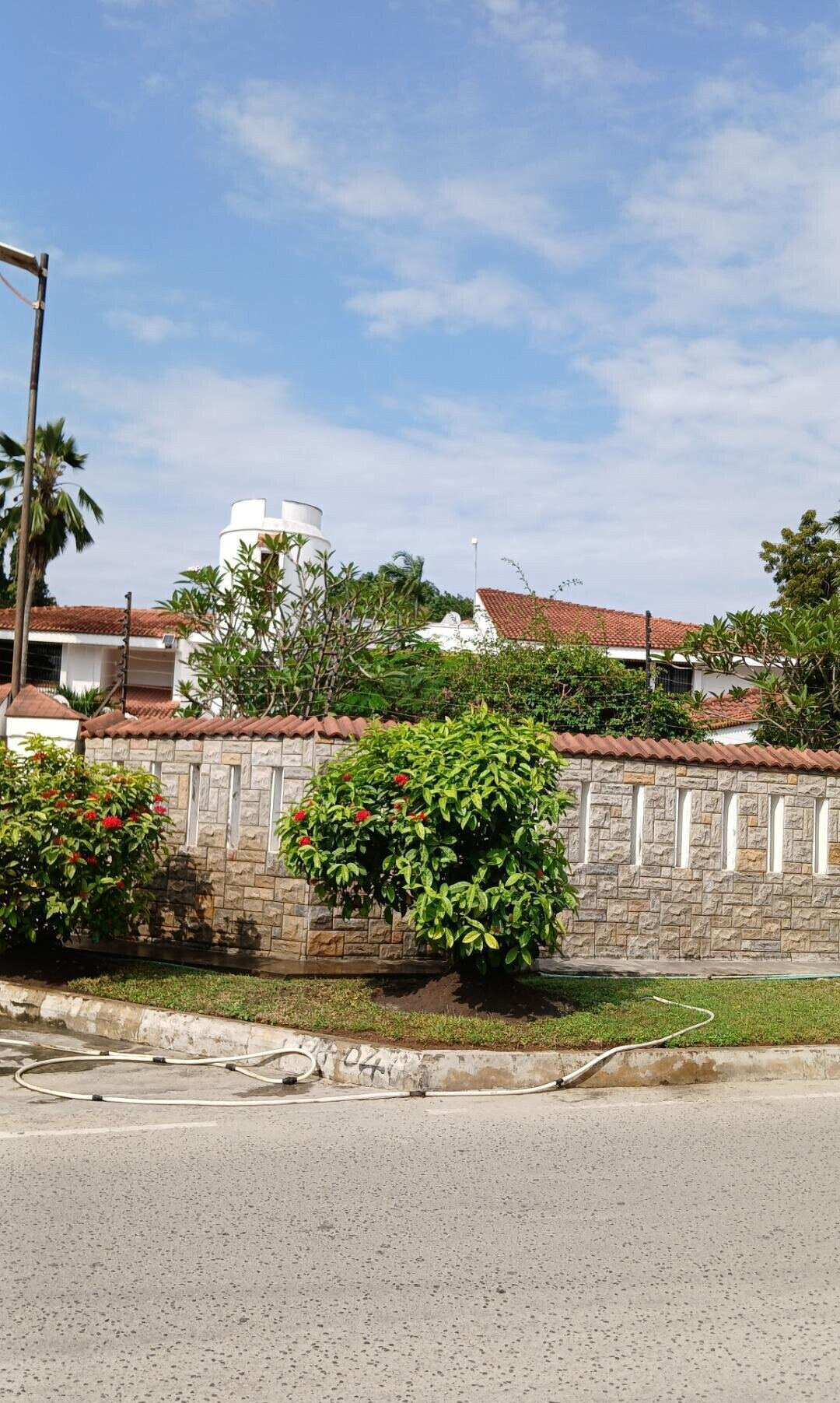 7-Bedroom Townhouse on 3/4 Acre with DSQ - Nyali Mombasa