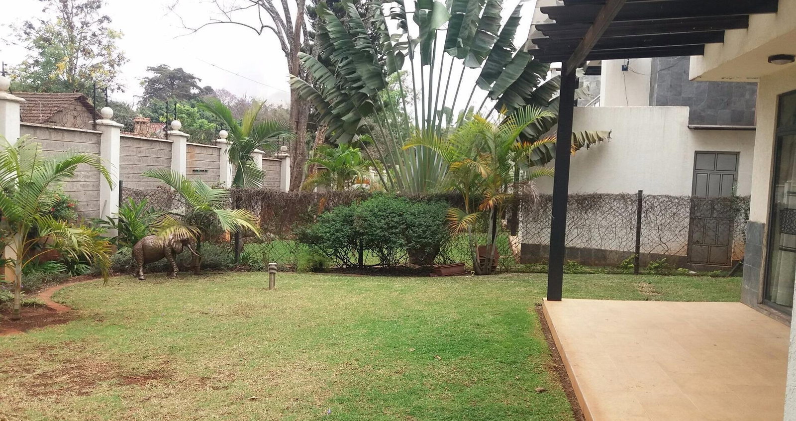 5-Ensuite Townhouse with Pool & DSQ - Lavington Mall Area
