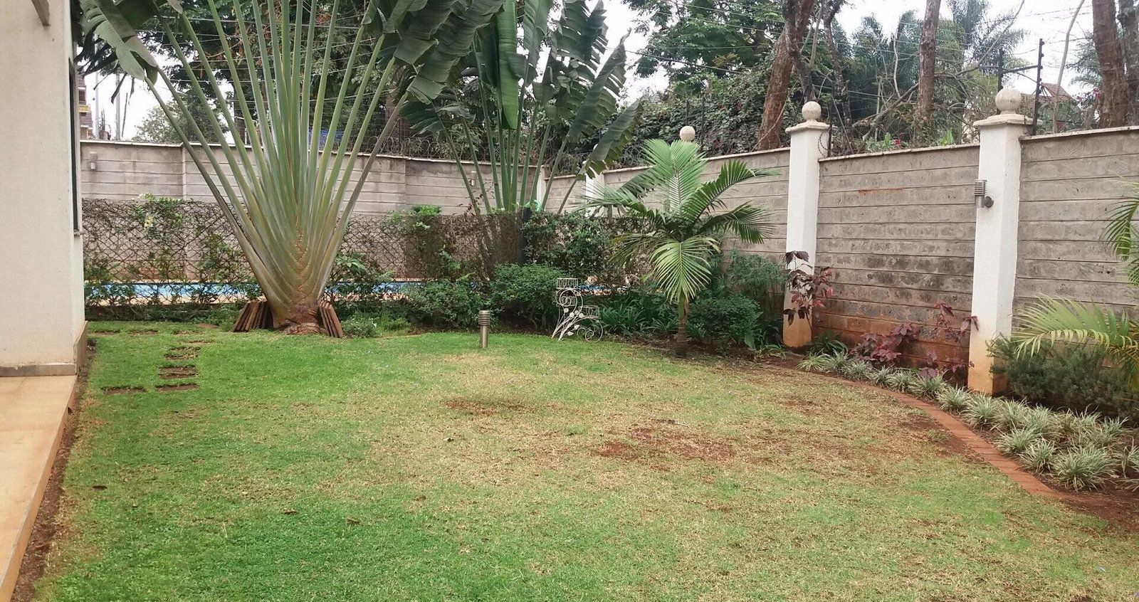 5-Ensuite Townhouse with Pool & DSQ - Lavington Mall Area