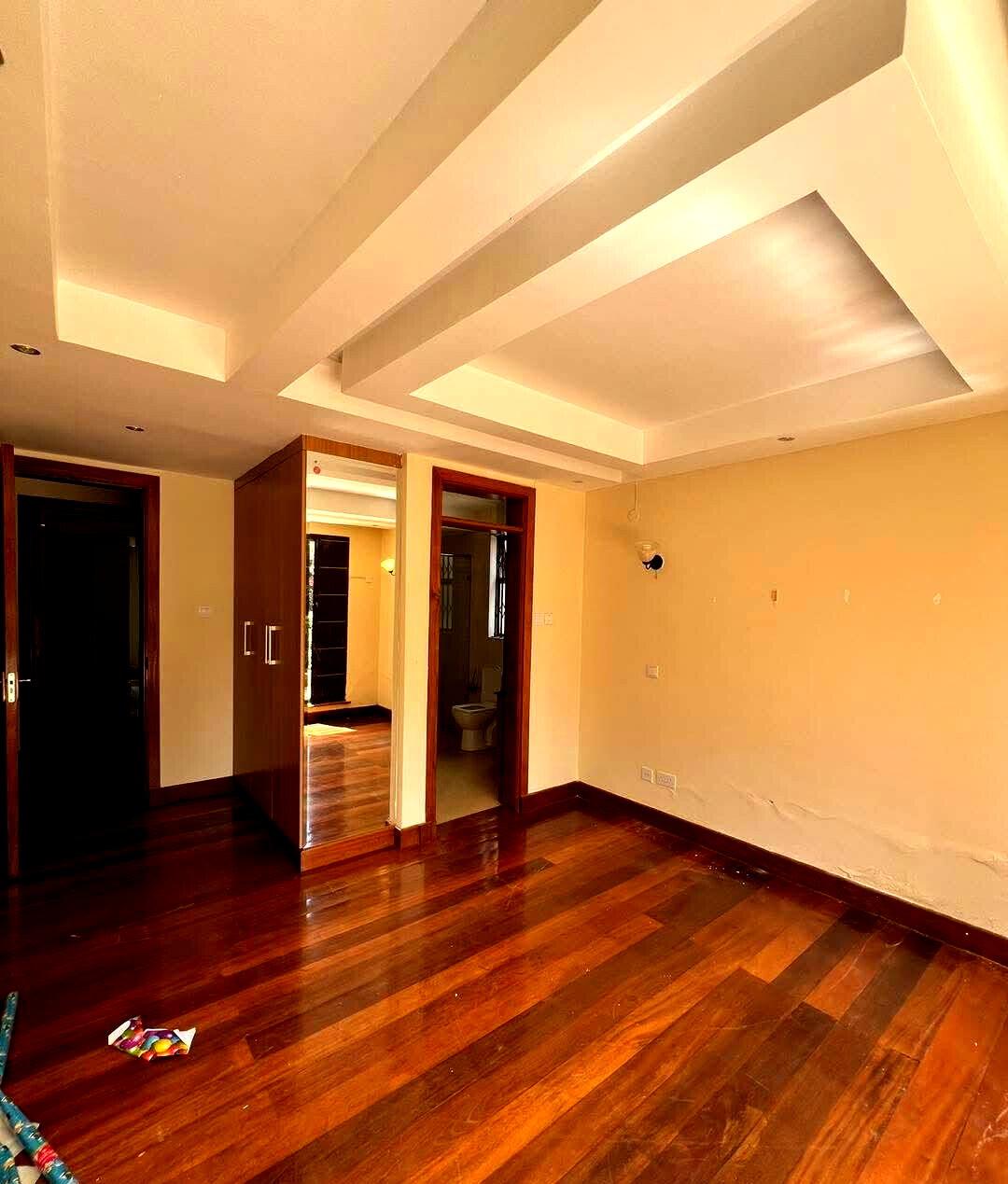 5-Bed Townhouse with Home Office & Gym - Lavington