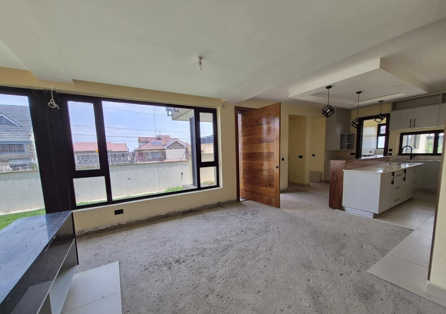 4BR All-Ensuite Townhouse with Rooftop Terrace & DSQ - Membley