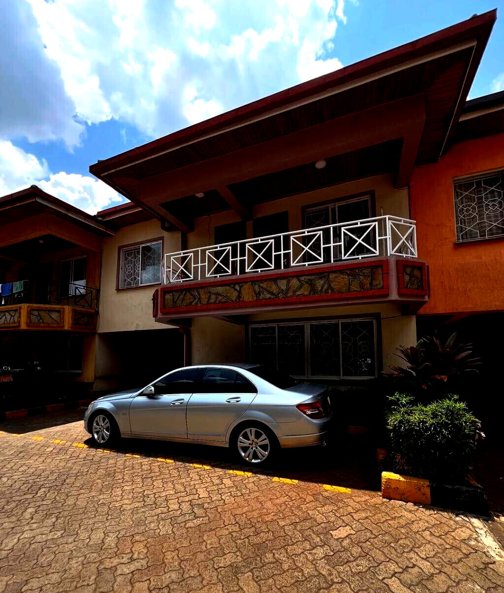 4-Ensuite Townhouse off Gitanga Road with Balcony Views - Lavington