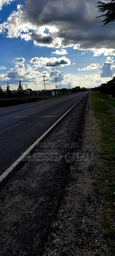 50x100 Plots Touching Namanga Highway - Image 4