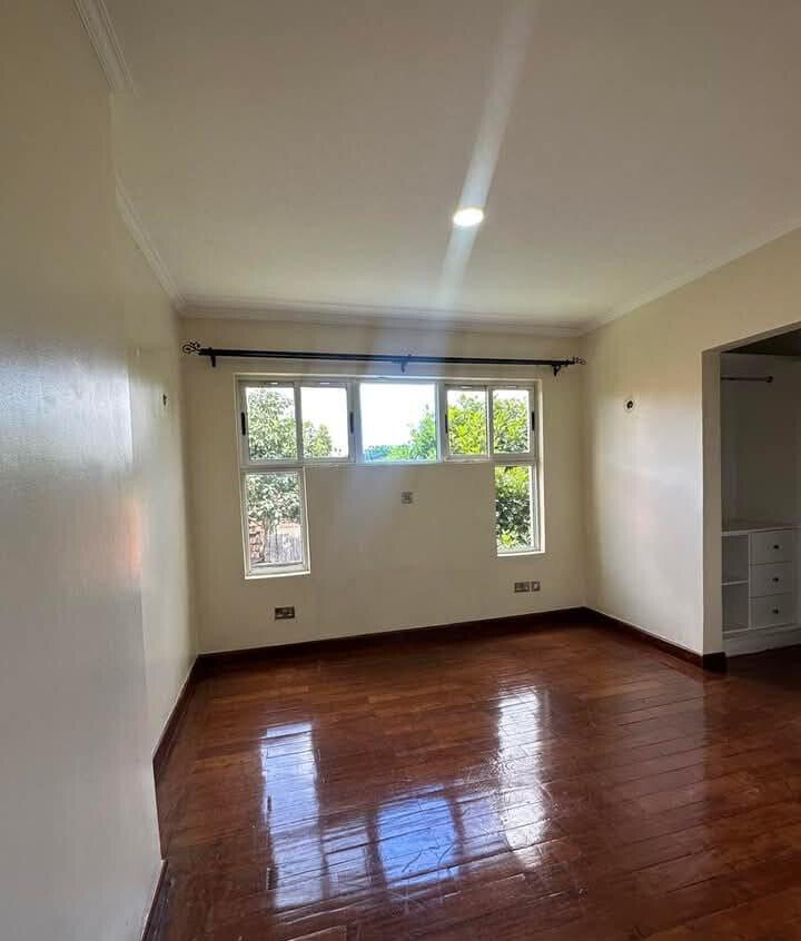 5-Bed Gated Townhouse Steps from Lavington Mall