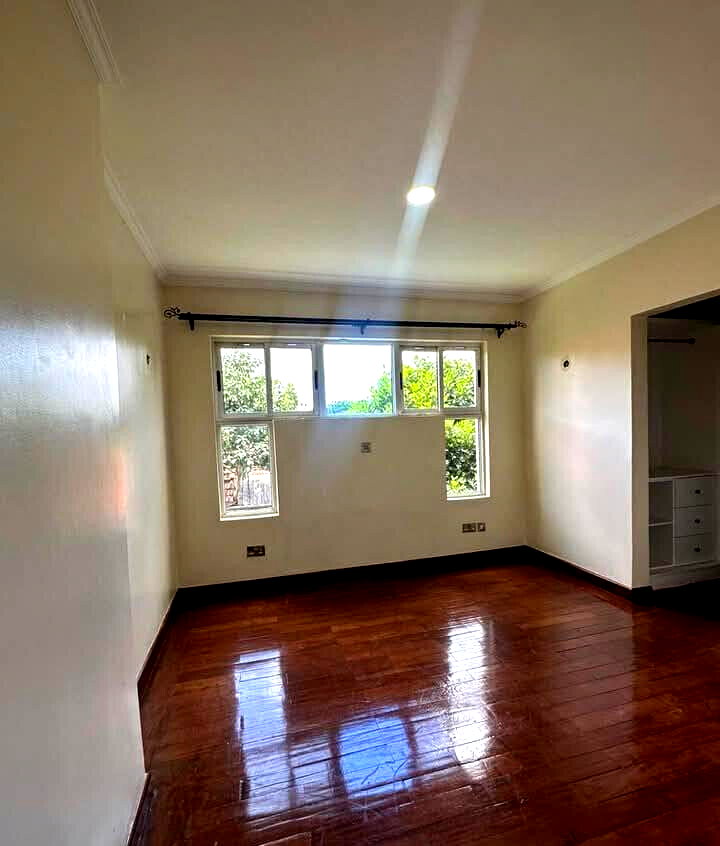 5-Bed Gated Townhouse Steps from Lavington Mall