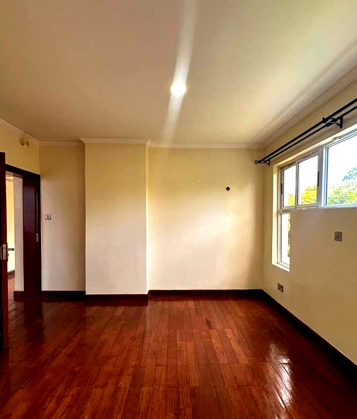 5-Bed Gated Townhouse Steps from Lavington Mall