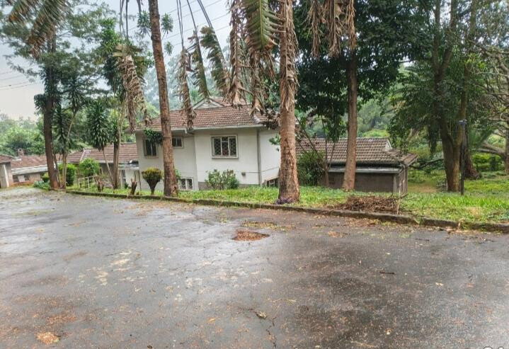 Garden Plot with Parking for KSh 190M