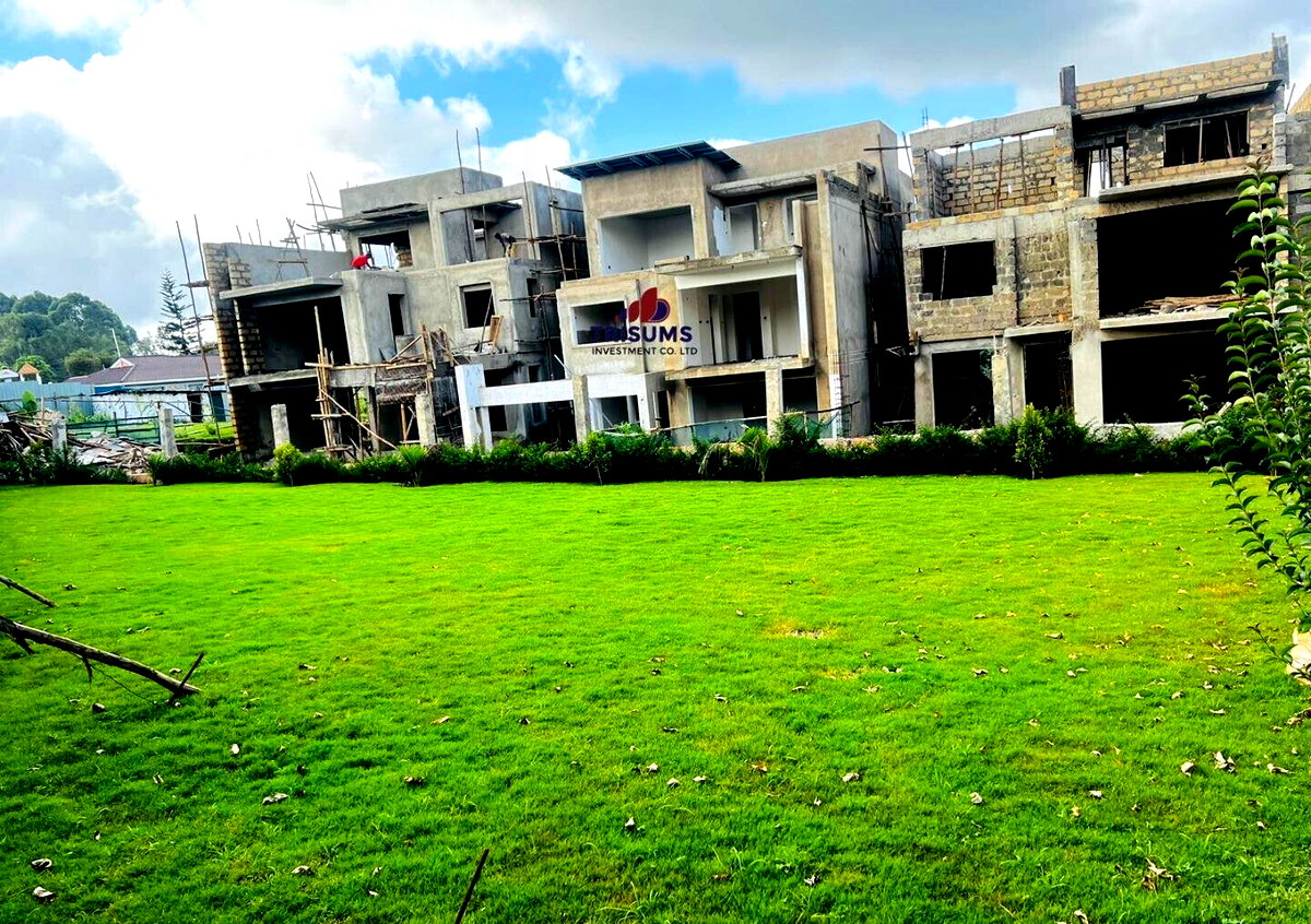 4-Bedroom Townhouse with Servant's Quarter & Pool - Kitisuru