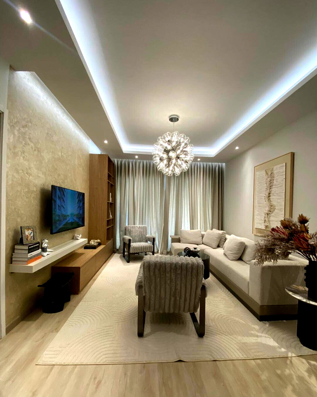 3BR with Heated Infinity Pool & Skyline Views - Westlands