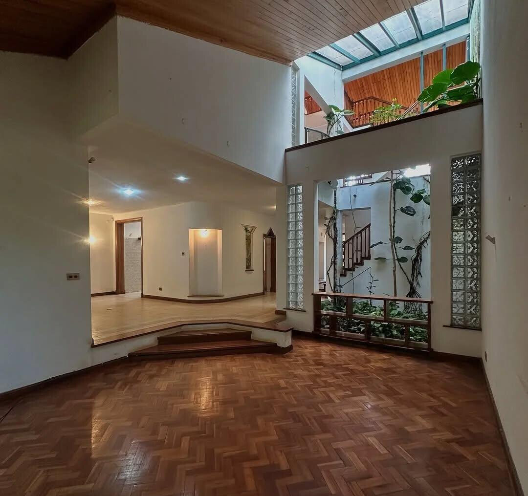4 En-Suite Townhouse with Sunken Lounge & Private Backyard - Kilimani