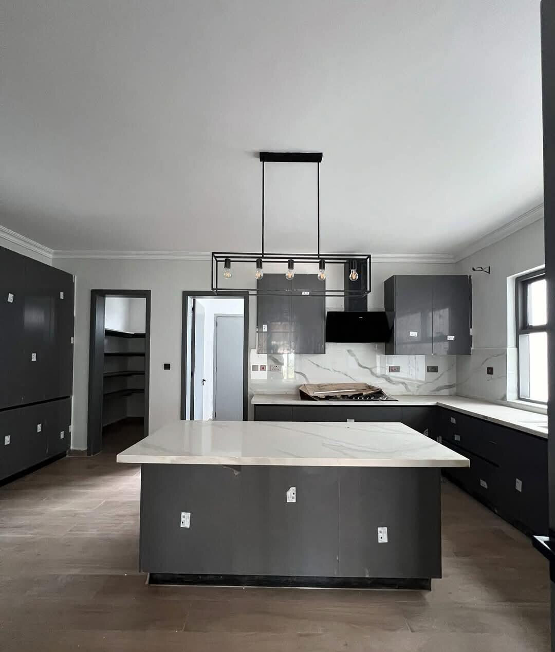 5-Ensuite Villa with Office & Solar Heating - Lavington