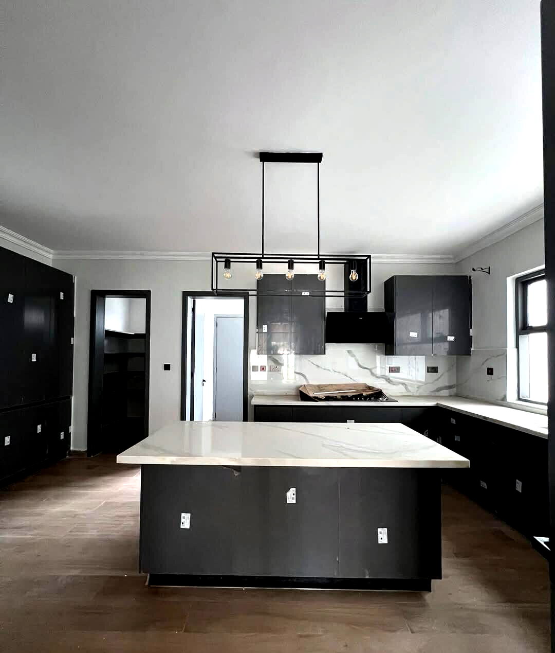 5-Ensuite Villa with Office & Solar Heating - Lavington