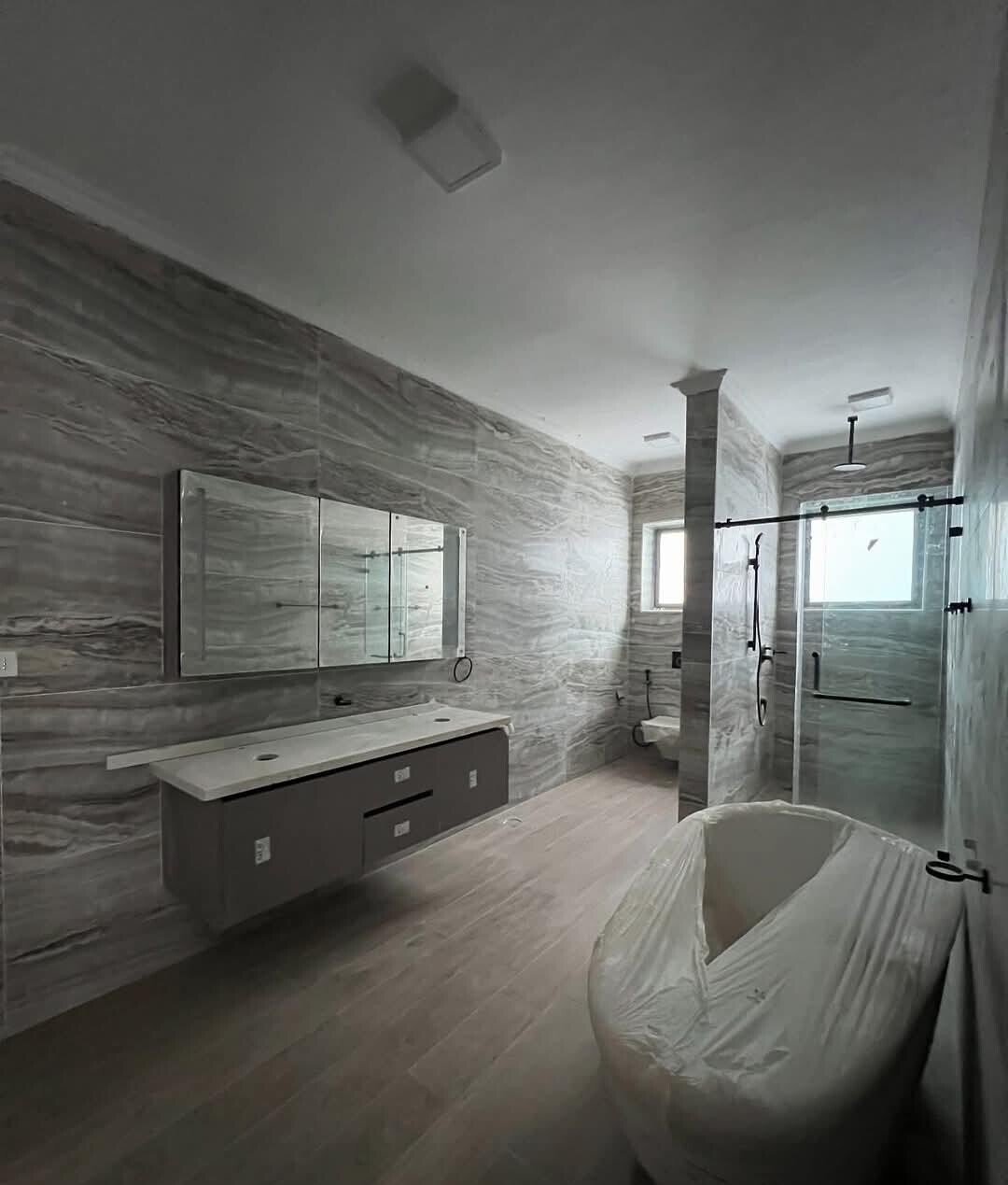 5-Ensuite Villa with Office & Solar Heating - Lavington