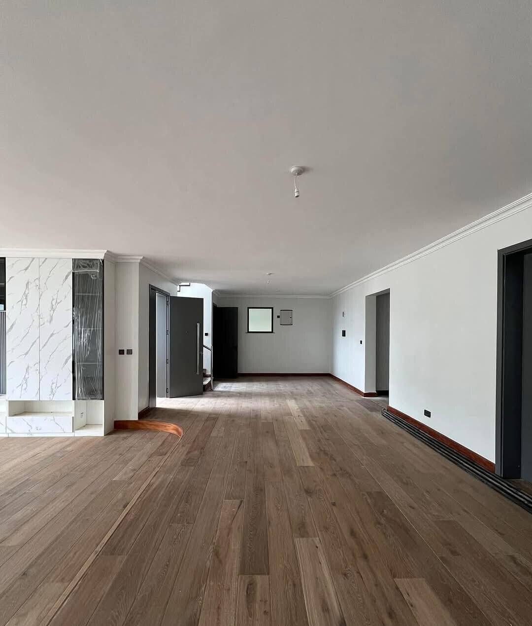 5-Ensuite Villa with Office & Solar Heating - Lavington