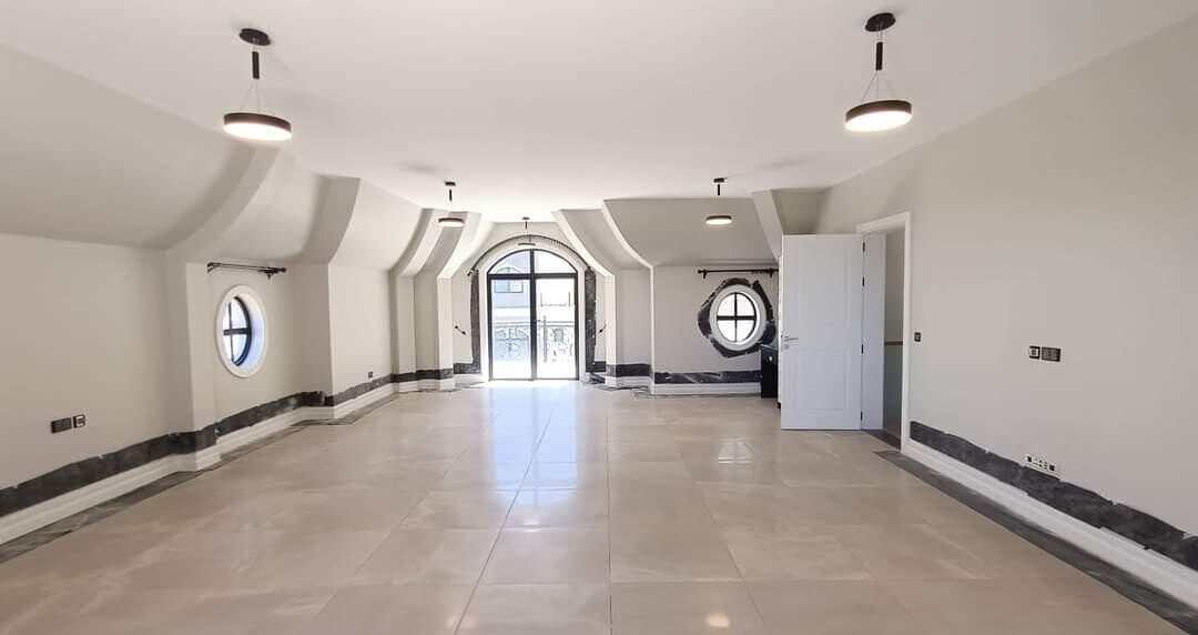 5-Bed Townhouse with Clubhouse & Heated Pool - Loresho