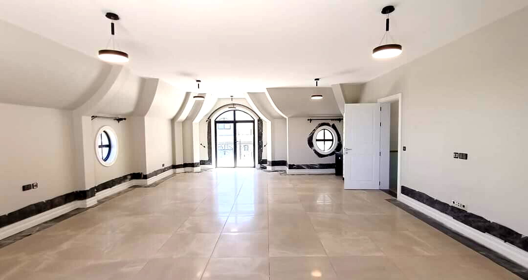 5-Bed Townhouse with Clubhouse & Heated Pool - Loresho