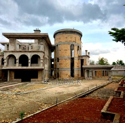 5bdrm Mansion in Rimpa for sale - Image 1