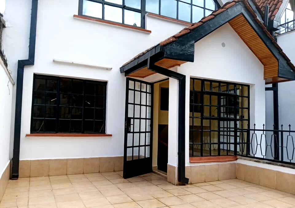 4-Bed Townhouse with DSQ in Brookside - Westlands