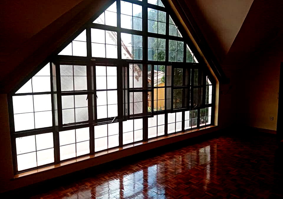 4-Bed Townhouse with DSQ in Brookside - Westlands