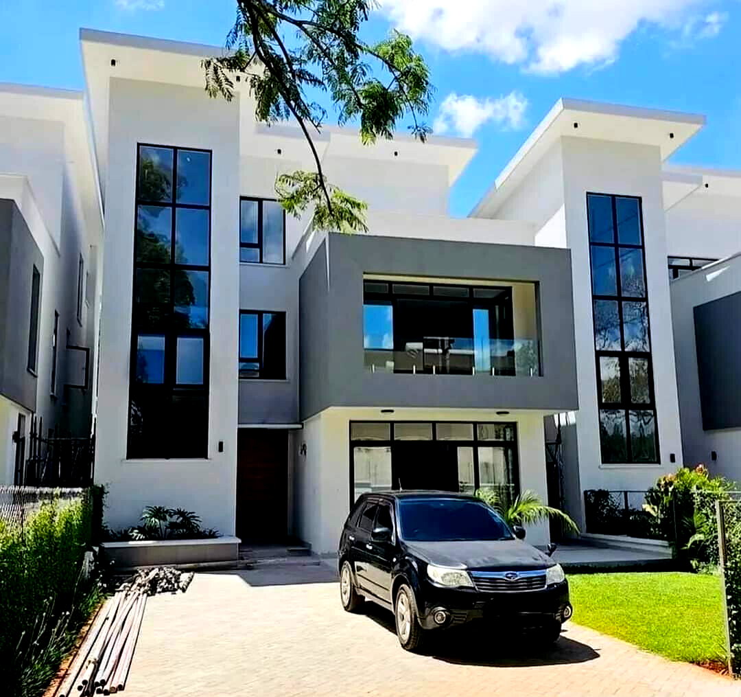 6-Bed Townhouse with Indoor & Outdoor Kitchens - Lavington Gated