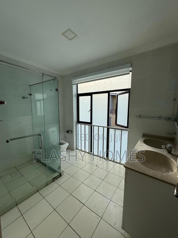 4bdrm Townhouse / Terrace in Syokimau, Gateway Mall Area for rent