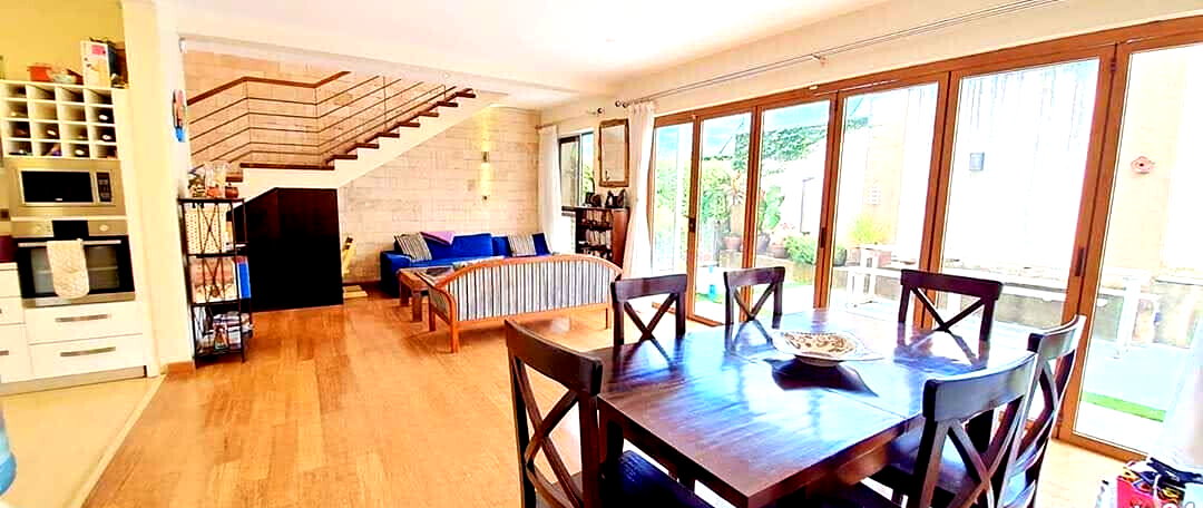 Corner 4BR Townhouse with Heated Pool & Gym - Kileleshwa