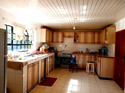 4bdrm Maisonette in Thome for sale - Image 5
