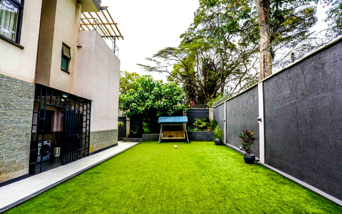 Fully Furnished 5-Ensuite Townhouse with Pool - Lavington