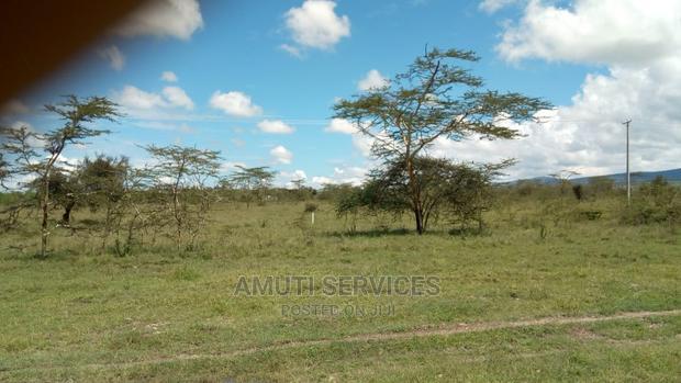 Maanzoni: 5 Acres Commercial