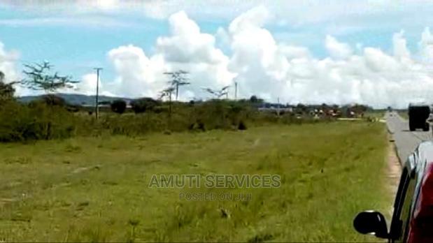 Maanzoni: 5 Acres Commercial